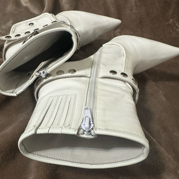 NWOT Jeffrey Campbell Stash White Crinkle Patent Leather Stiletto Ankle Boots - Picture 8 of 9